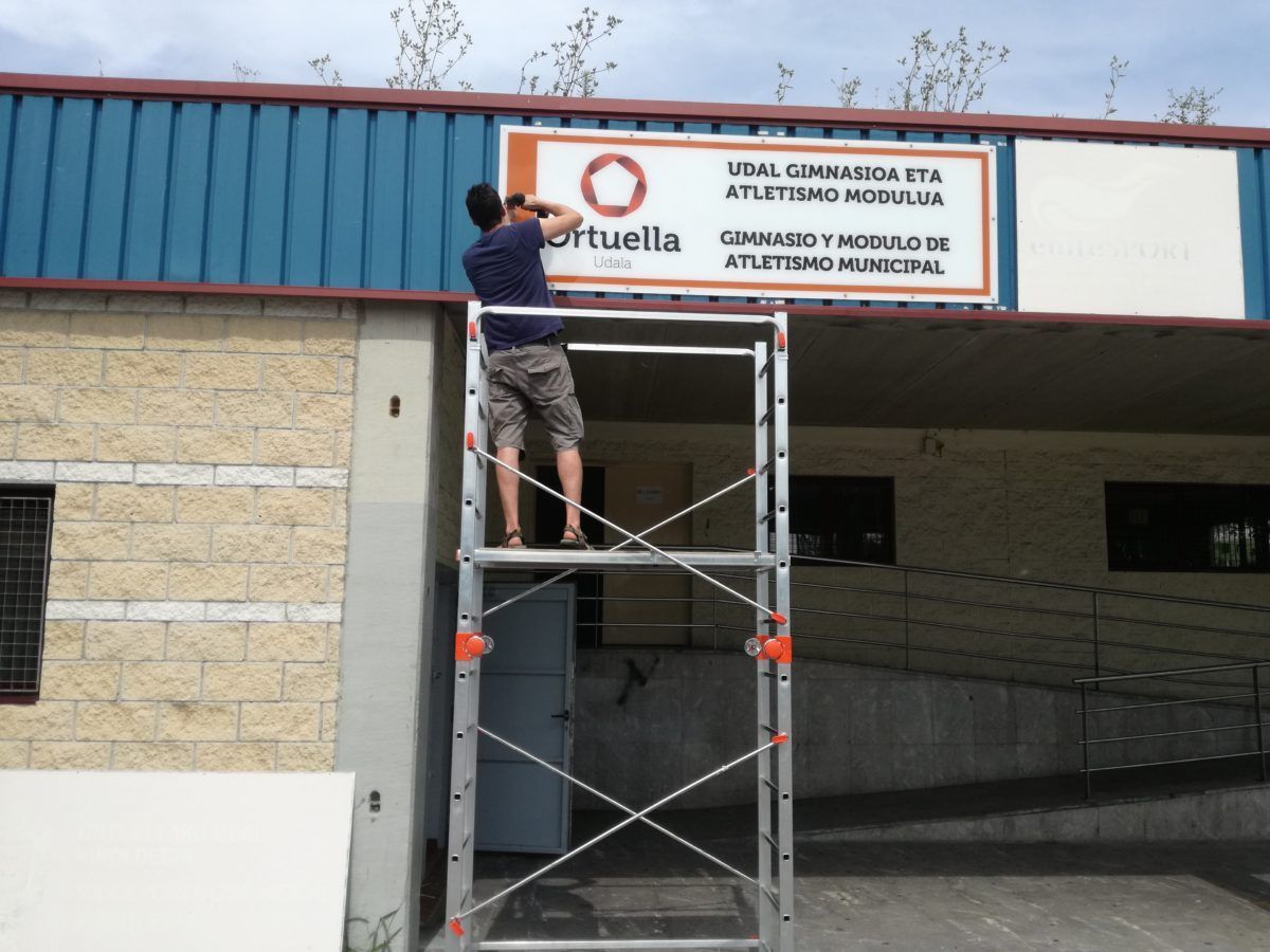 Carteles y señalética realizados por RotuTek para el Ayuntamiento de Ortuella