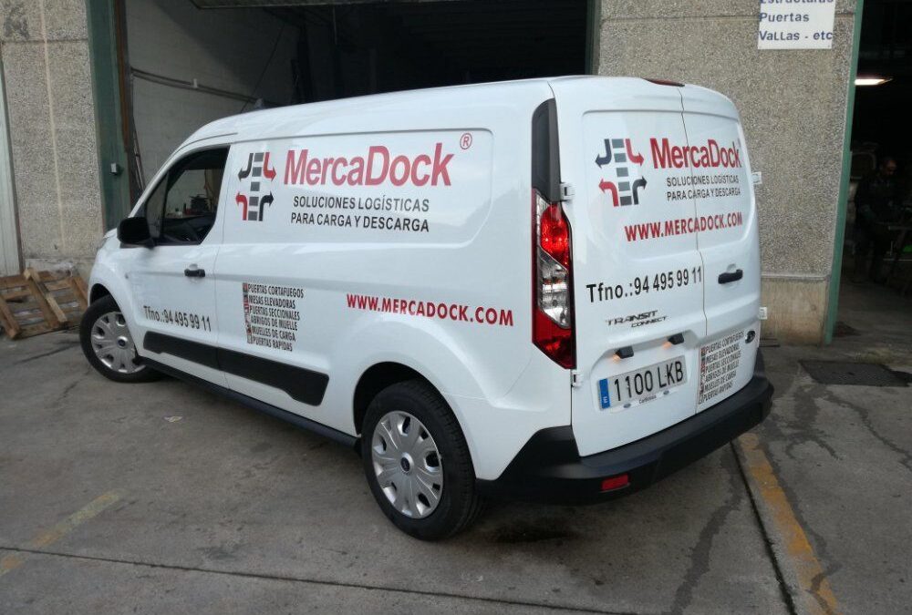 Rotulación de furgoneta para la flota de vehículos de Mercadock 2020