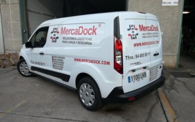 Rotulación de furgoneta para la flota de vehículos de Mercadock 2020