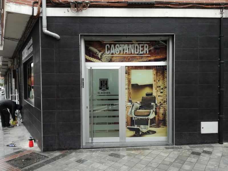 decoracion peluqueria barberias fachada y cristaleras